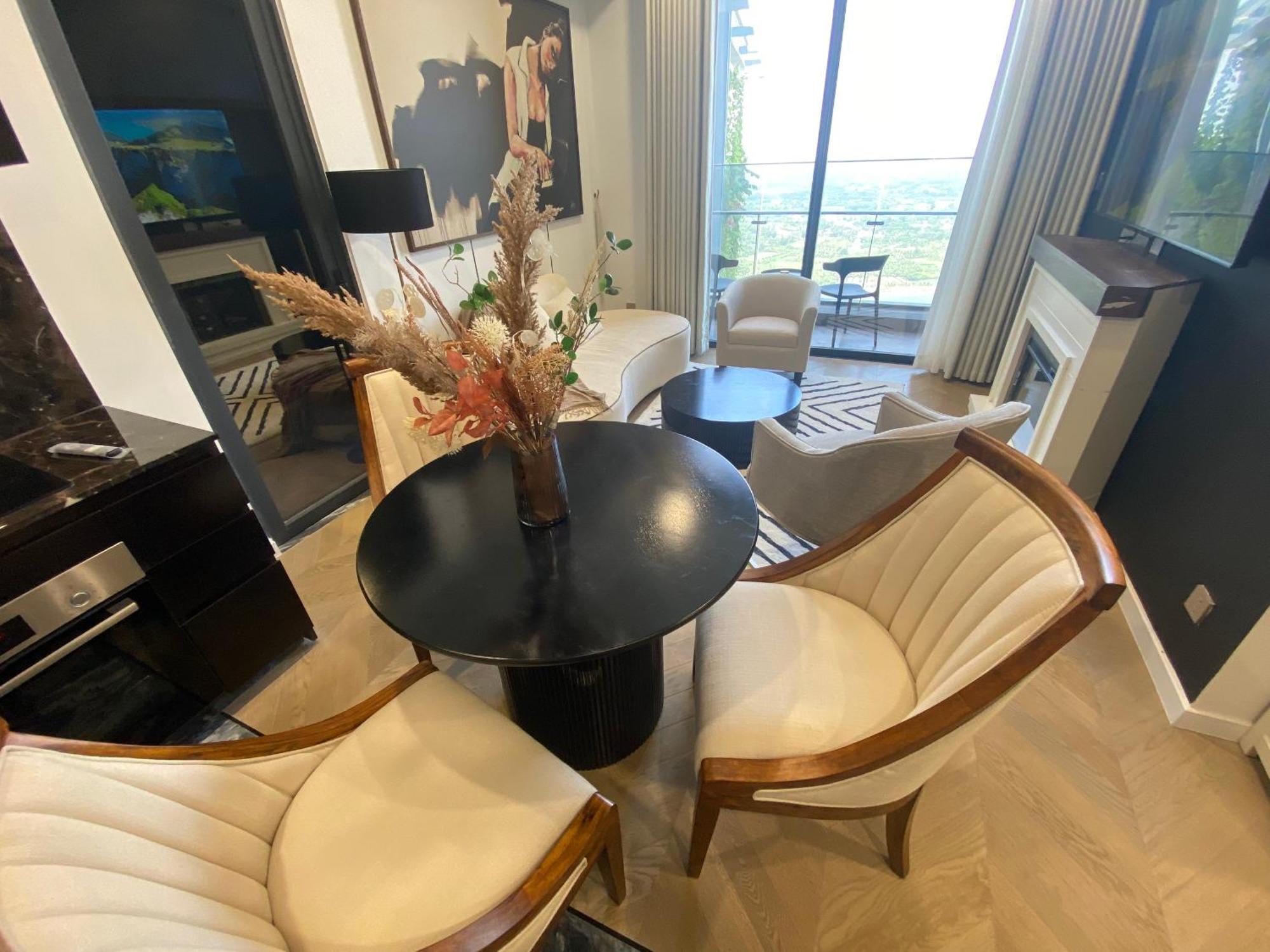 Lumiere Riverside - Raymond Holm - Luxurious 5-Star Apartment Thành Pho Ho Chí Minh Esterno foto