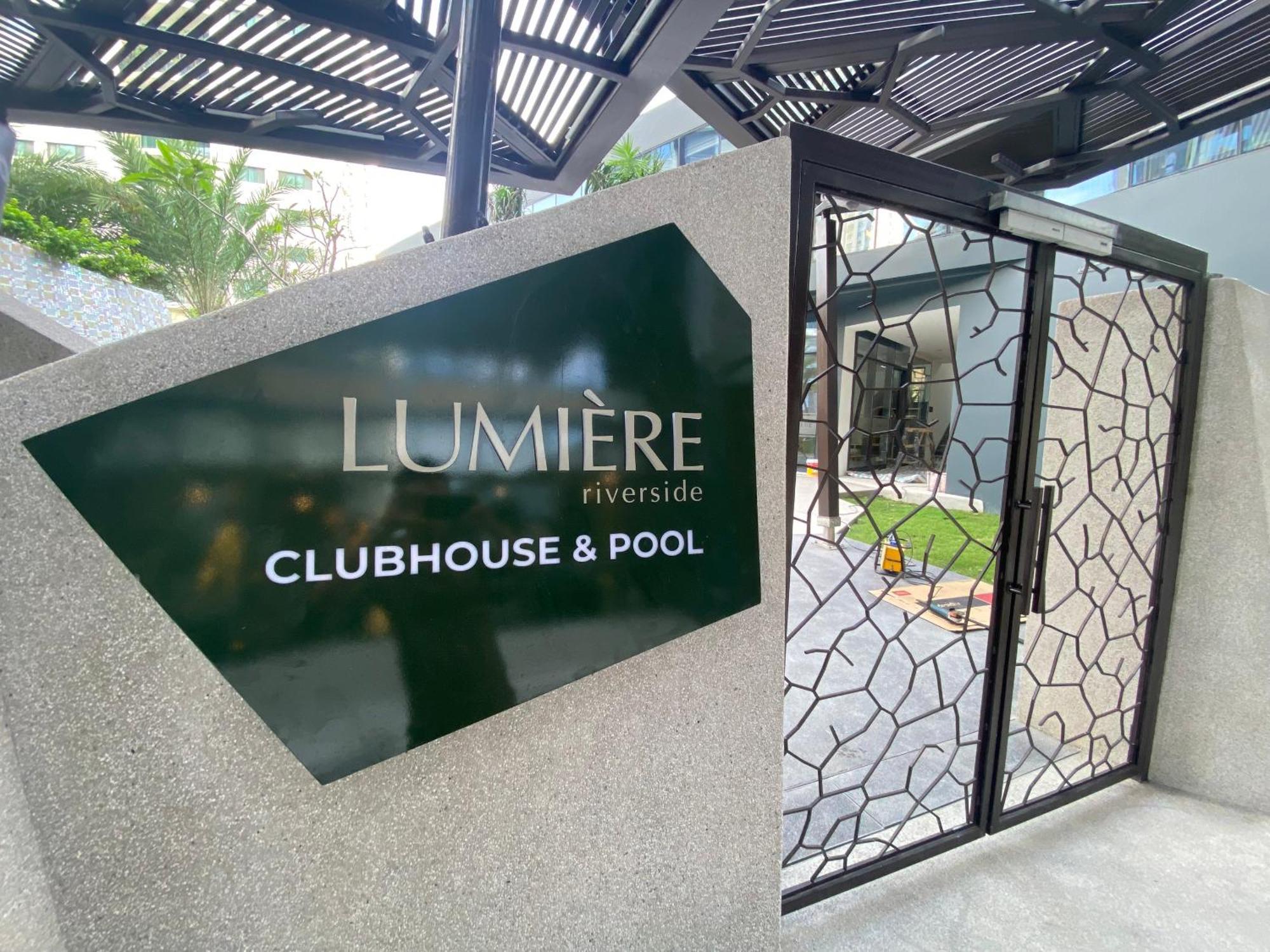 Lumiere Riverside - Raymond Holm - Luxurious 5-Star Apartment Thành Pho Ho Chí Minh Esterno foto