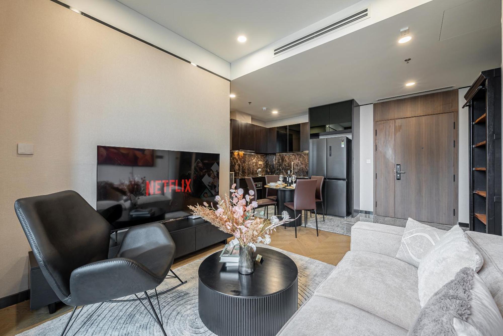 Lumiere Riverside - Raymond Holm - Luxurious 5-Star Apartment Thành Pho Ho Chí Minh Esterno foto