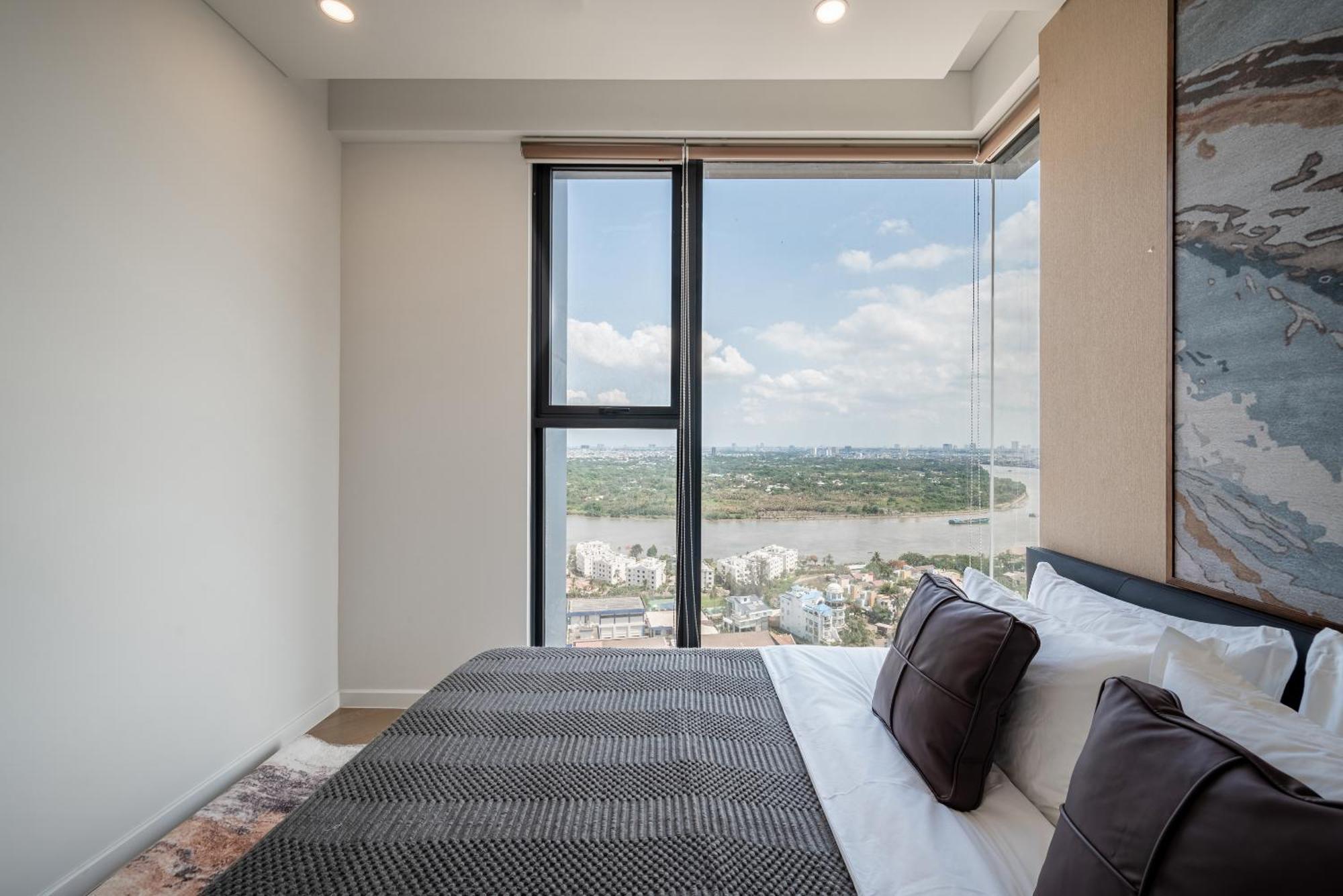 Lumiere Riverside - Raymond Holm - Luxurious 5-Star Apartment Thành Pho Ho Chí Minh Esterno foto